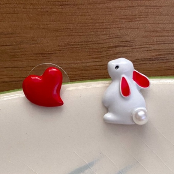 ✨Modcloth Bunny Love Earrings - Picture 5 of 5